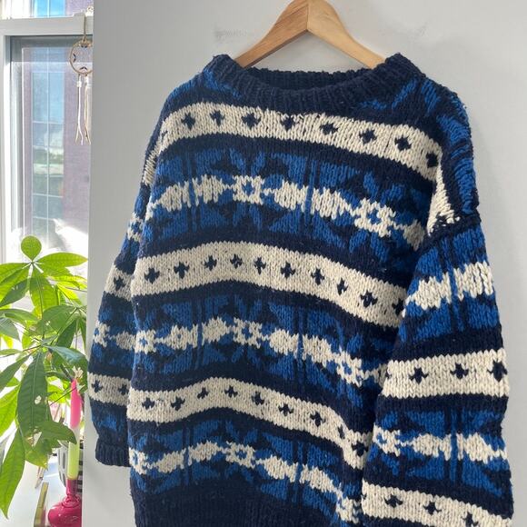 World Class Inc Blue Print Wool Oversized Sweater Size Large - Picture 3 of 4